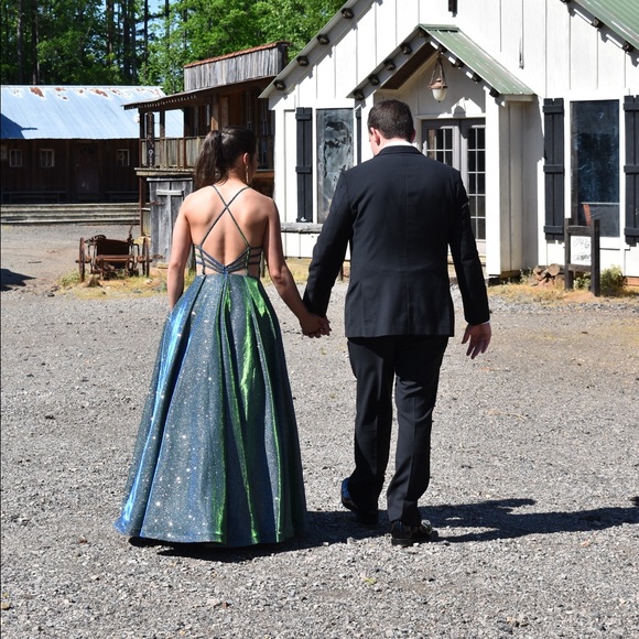 Jovani Prom/Pageant/Formal Dress - Picture 2 of 5